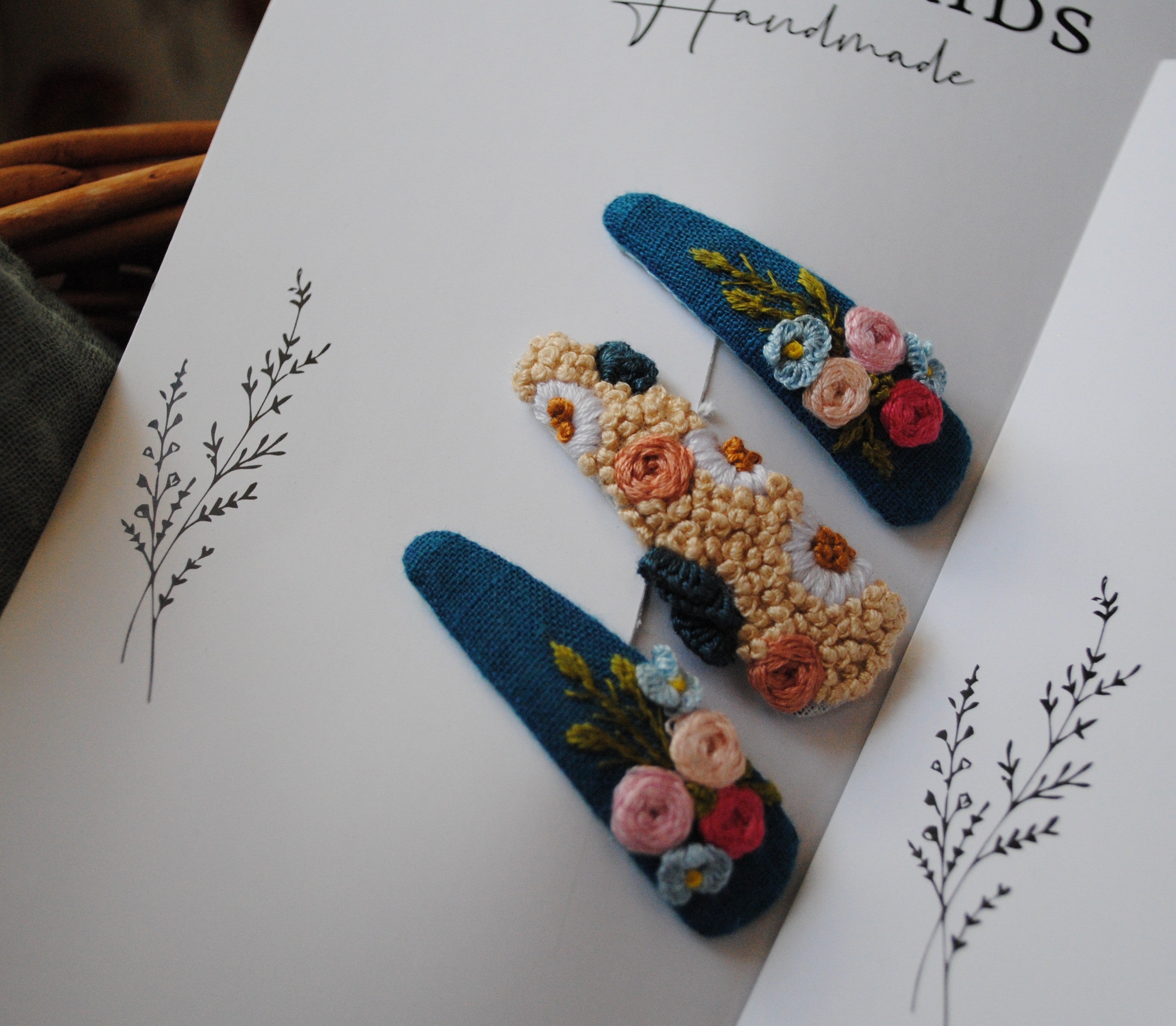 Royal bloom hair clip set